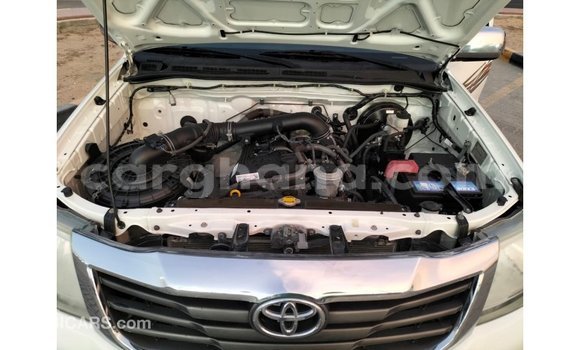 Ra Imported Toyota Hilux funfun Ọkọ̀ in Import - Dubai ni Ashanti Ra Imported Toyota Hilux funfun Ọkọ̀ in Import - Dubai ni Ashanti