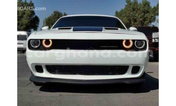 Sayi Imported Dodge Challenger White Mota in Import - Dubai a Ashanti Sayi Imported Dodge Challenger White Mota in Import - Dubai a Ashanti