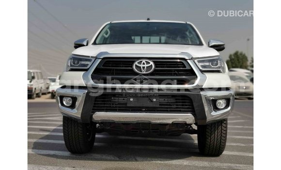 Ra Imported Toyota Hilux funfun Ọkọ̀ in Import - Dubai ni Ashanti Ra Imported Toyota Hilux funfun Ọkọ̀ in Import - Dubai ni Ashanti