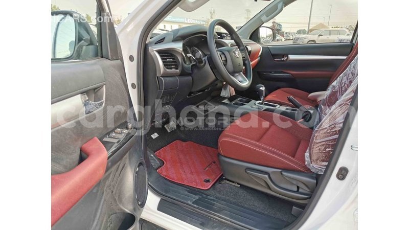 Big with watermark toyota hilux ashanti import dubai 33834