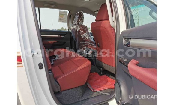 Ra Imported Toyota Hilux funfun Ọkọ̀ in Import - Dubai ni Ashanti Ra Imported Toyota Hilux funfun Ọkọ̀ in Import - Dubai ni Ashanti