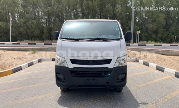 Buy Import Nissan Urvan White Car in Import - Dubai in Ashanti Buy Import Nissan Urvan White Car in Import - Dubai in Ashanti
