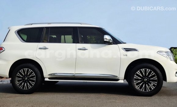 Buy Import Nissan Patrol White Car in Import - Dubai in Ashanti Buy Import Nissan Patrol White Car in Import - Dubai in Ashanti