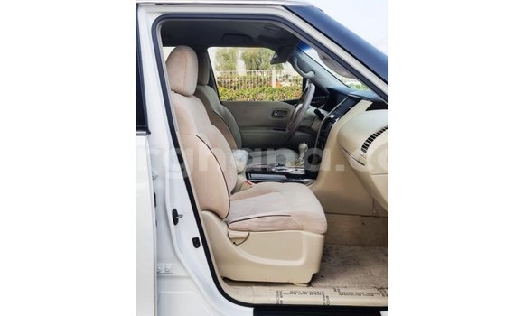 Buy Import Nissan Patrol White Car in Import - Dubai in Ashanti Buy Import Nissan Patrol White Car in Import - Dubai in Ashanti