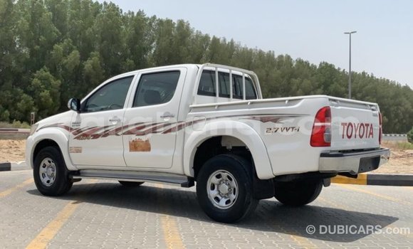 Buy Import Toyota Hilux White Car in Import - Dubai in Ashanti Buy Import Toyota Hilux White Car in Import - Dubai in Ashanti