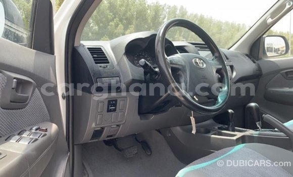 Buy Import Toyota Hilux White Car in Import - Dubai in Ashanti Buy Import Toyota Hilux White Car in Import - Dubai in Ashanti