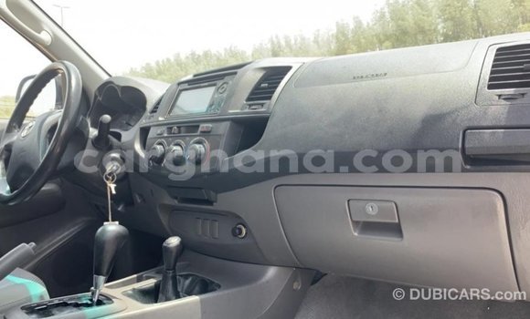 Buy Import Toyota Hilux White Car in Import - Dubai in Ashanti Buy Import Toyota Hilux White Car in Import - Dubai in Ashanti