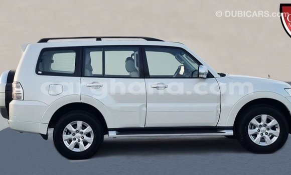 Ra Imported Mitsubishi Pajero funfun Ọkọ̀ in Import - Dubai ni Ashanti Ra Imported Mitsubishi Pajero funfun Ọkọ̀ in Import - Dubai ni Ashanti