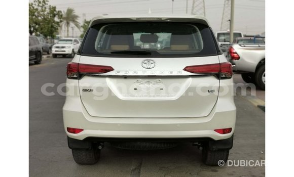 Ra Imported Toyota Fortuner funfun Ọkọ̀ in Import - Dubai ni Ashanti Ra Imported Toyota Fortuner funfun Ọkọ̀ in Import - Dubai ni Ashanti