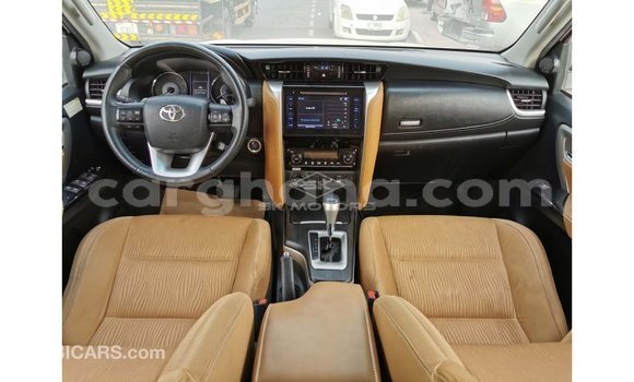 Ra Imported Toyota Fortuner funfun Ọkọ̀ in Import - Dubai ni Ashanti Ra Imported Toyota Fortuner funfun Ọkọ̀ in Import - Dubai ni Ashanti