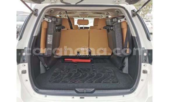 Ra Imported Toyota Fortuner funfun Ọkọ̀ in Import - Dubai ni Ashanti Ra Imported Toyota Fortuner funfun Ọkọ̀ in Import - Dubai ni Ashanti