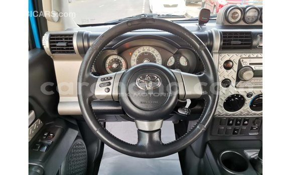 Sayi Imported Toyota FJ Cruiser Blue Mota in Import - Dubai a Ashanti Sayi Imported Toyota FJ Cruiser Blue Mota in Import - Dubai a Ashanti