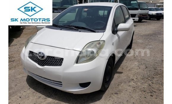 Sayi Imported Toyota Yaris White Mota in Import - Dubai a Ashanti Sayi Imported Toyota Yaris White Mota in Import - Dubai a Ashanti