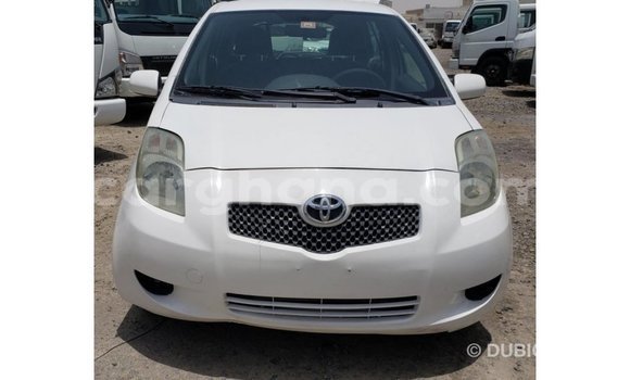 Sayi Imported Toyota Yaris White Mota in Import - Dubai a Ashanti Sayi Imported Toyota Yaris White Mota in Import - Dubai a Ashanti