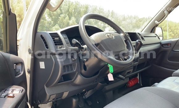 Ra Imported Toyota Hiace funfun Ọkọ̀ in Import - Dubai ni Ashanti Ra Imported Toyota Hiace funfun Ọkọ̀ in Import - Dubai ni Ashanti