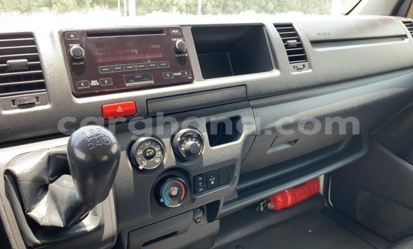 Ra Imported Toyota Hiace funfun Ọkọ̀ in Import - Dubai ni Ashanti Ra Imported Toyota Hiace funfun Ọkọ̀ in Import - Dubai ni Ashanti
