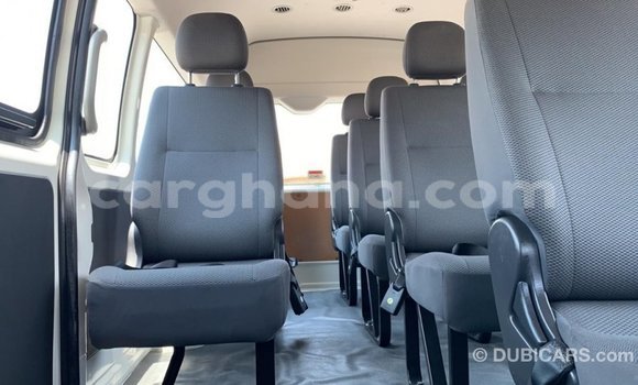 Ra Imported Toyota Hiace funfun Ọkọ̀ in Import - Dubai ni Ashanti Ra Imported Toyota Hiace funfun Ọkọ̀ in Import - Dubai ni Ashanti