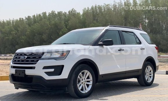 Sayi Imported Ford Explorer White Mota in Import - Dubai a Ashanti Sayi Imported Ford Explorer White Mota in Import - Dubai a Ashanti