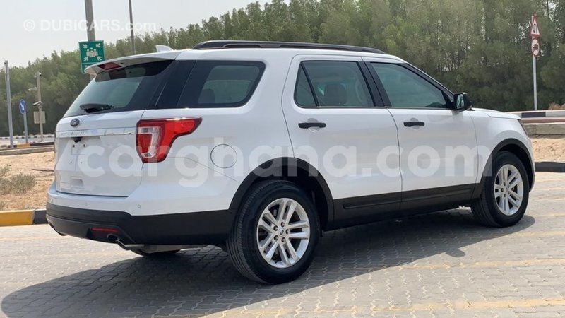 Big with watermark ford explorer ashanti import dubai 33897