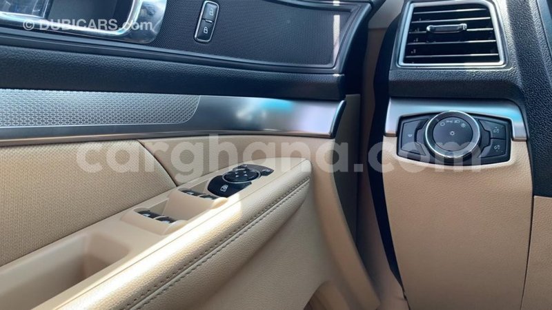 Big with watermark ford explorer ashanti import dubai 33897