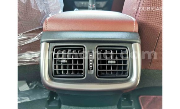 Sayi Imported Toyota Hilux White Mota in Import - Dubai a Ashanti Sayi Imported Toyota Hilux White Mota in Import - Dubai a Ashanti