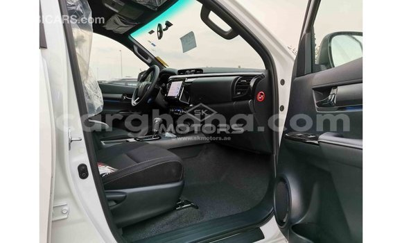 Ra Imported Toyota Hilux funfun Ọkọ̀ in Import - Dubai ni Ashanti Ra Imported Toyota Hilux funfun Ọkọ̀ in Import - Dubai ni Ashanti