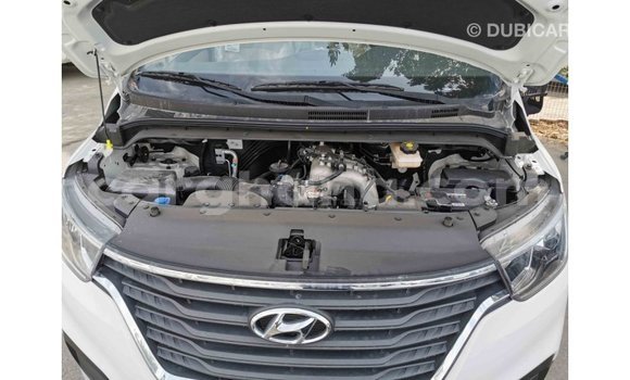 Sayi Imported Hyundai Accent White Mota in Import - Dubai a Ashanti Sayi Imported Hyundai Accent White Mota in Import - Dubai a Ashanti