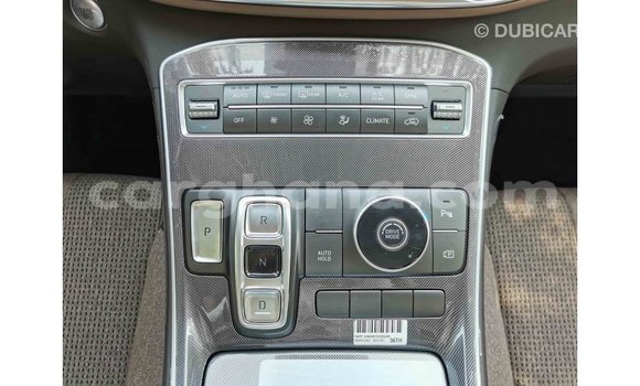 Sayi Imported Hyundai Santa Fe White Mota in Import - Dubai a Ashanti Sayi Imported Hyundai Santa Fe White Mota in Import - Dubai a Ashanti