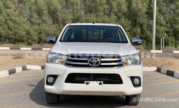 Sayi Imported Toyota Hilux White Mota in Import - Dubai a Ashanti Sayi Imported Toyota Hilux White Mota in Import - Dubai a Ashanti