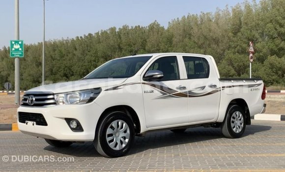 Sayi Imported Toyota Hilux White Mota in Import - Dubai a Ashanti Sayi Imported Toyota Hilux White Mota in Import - Dubai a Ashanti