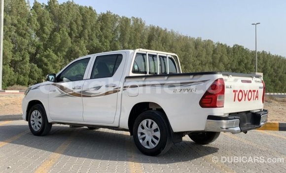 Sayi Imported Toyota Hilux White Mota in Import - Dubai a Ashanti Sayi Imported Toyota Hilux White Mota in Import - Dubai a Ashanti
