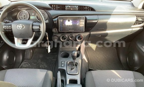 Sayi Imported Toyota Hilux White Mota in Import - Dubai a Ashanti Sayi Imported Toyota Hilux White Mota in Import - Dubai a Ashanti
