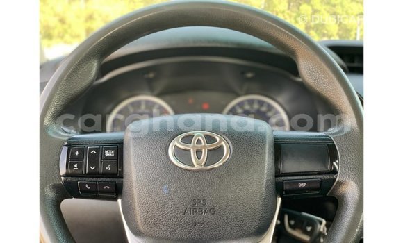 Sayi Imported Toyota Hilux White Mota in Import - Dubai a Ashanti Sayi Imported Toyota Hilux White Mota in Import - Dubai a Ashanti