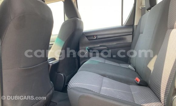 Sayi Imported Toyota Hilux White Mota in Import - Dubai a Ashanti Sayi Imported Toyota Hilux White Mota in Import - Dubai a Ashanti