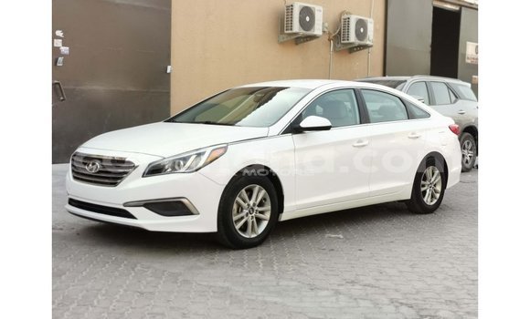 Sayi Imported Hyundai Sonata White Mota in Import - Dubai a Ashanti Sayi Imported Hyundai Sonata White Mota in Import - Dubai a Ashanti