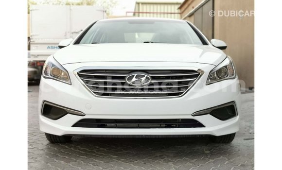 Sayi Imported Hyundai Sonata White Mota in Import - Dubai a Ashanti Sayi Imported Hyundai Sonata White Mota in Import - Dubai a Ashanti