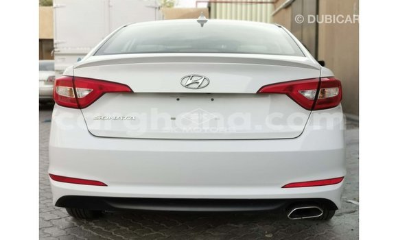 Sayi Imported Hyundai Sonata White Mota in Import - Dubai a Ashanti Sayi Imported Hyundai Sonata White Mota in Import - Dubai a Ashanti