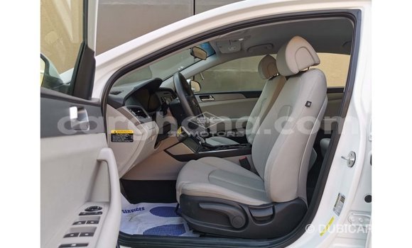 Sayi Imported Hyundai Sonata White Mota in Import - Dubai a Ashanti Sayi Imported Hyundai Sonata White Mota in Import - Dubai a Ashanti