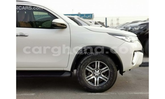 Sayi Imported Toyota Fortuner White Mota in Import - Dubai a Ashanti Sayi Imported Toyota Fortuner White Mota in Import - Dubai a Ashanti