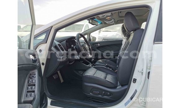 Sayi Imported Kia Cerato White Mota in Import - Dubai a Ashanti Sayi Imported Kia Cerato White Mota in Import - Dubai a Ashanti