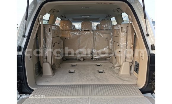 Ra Imported Toyota Land Cruiser funfun Ọkọ̀ in Import - Dubai ni Ashanti Ra Imported Toyota Land Cruiser funfun Ọkọ̀ in Import - Dubai ni Ashanti