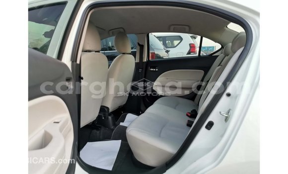 Sayi Imported Mitsubishi Attrage White Mota in Import - Dubai a Ashanti Sayi Imported Mitsubishi Attrage White Mota in Import - Dubai a Ashanti
