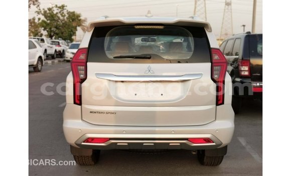 Buy Import Mitsubishi Montero White Car in Import - Dubai in Ashanti Buy Import Mitsubishi Montero White Car in Import - Dubai in Ashanti