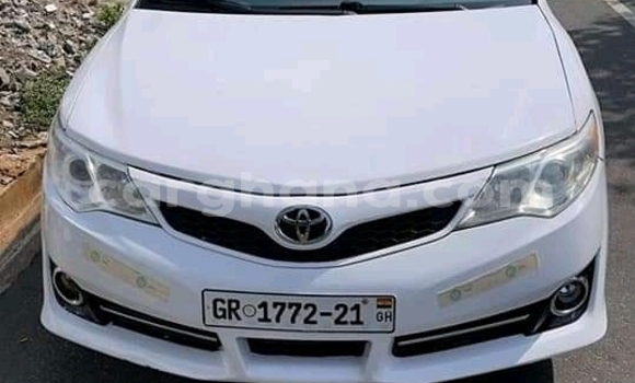 Buy Used Toyota Camry White Car in Accra in Greater Accra