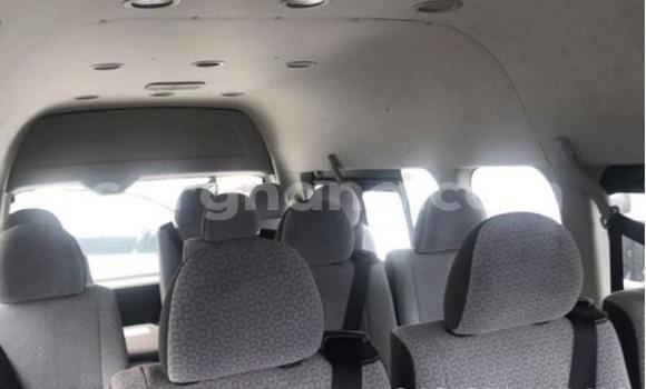 Buy Import Toyota Commuter White Car in Awutu Senya in Central Buy Import Toyota Commuter White Car in Awutu Senya in Central