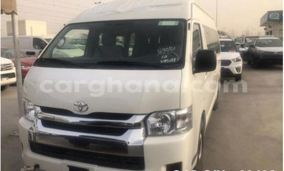 Buy Import Toyota Commuter White Car in Awutu Senya in Central Buy Import Toyota Commuter White Car in Awutu Senya in Central
