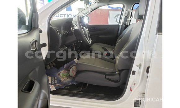 Ra Imported Nissan Navara funfun Ọkọ̀ in Import - Dubai ni Ashanti Ra Imported Nissan Navara funfun Ọkọ̀ in Import - Dubai ni Ashanti