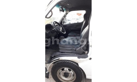 Ra Imported Nissan Urvan funfun Ọkọ̀ in Import - Dubai ni Ashanti Ra Imported Nissan Urvan funfun Ọkọ̀ in Import - Dubai ni Ashanti