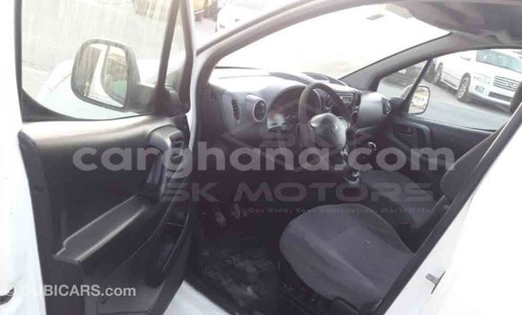 Ra Imported Peugeot Partner funfun Ọkọ̀ in Import - Dubai ni Ashanti Ra Imported Peugeot Partner funfun Ọkọ̀ in Import - Dubai ni Ashanti