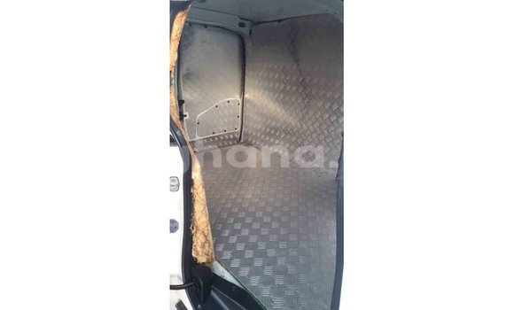 Ra Imported Peugeot Partner funfun Ọkọ̀ in Import - Dubai ni Ashanti Ra Imported Peugeot Partner funfun Ọkọ̀ in Import - Dubai ni Ashanti